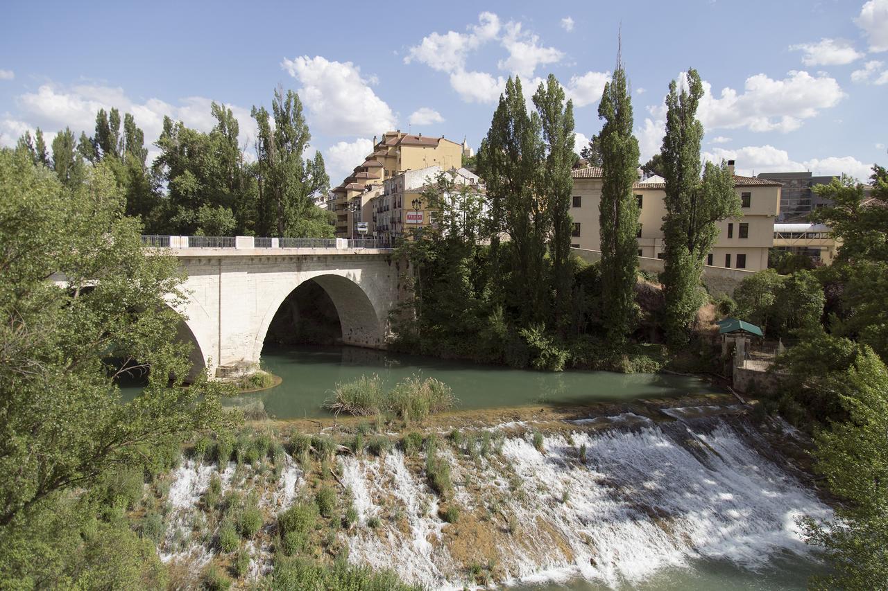 Hostel River *